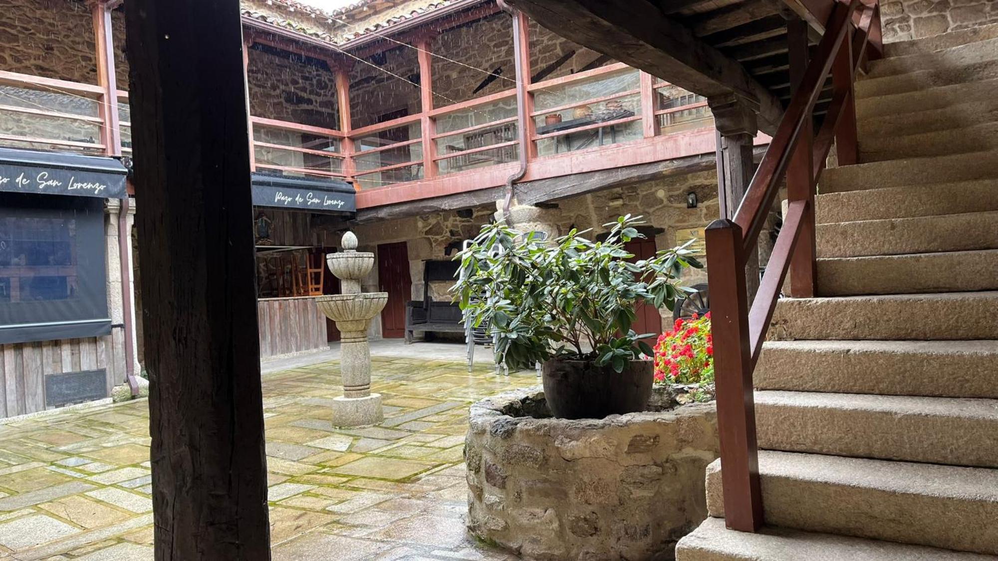 Pazo San Lorenzo- Puebla De Trives ภายนอก รูปภาพ